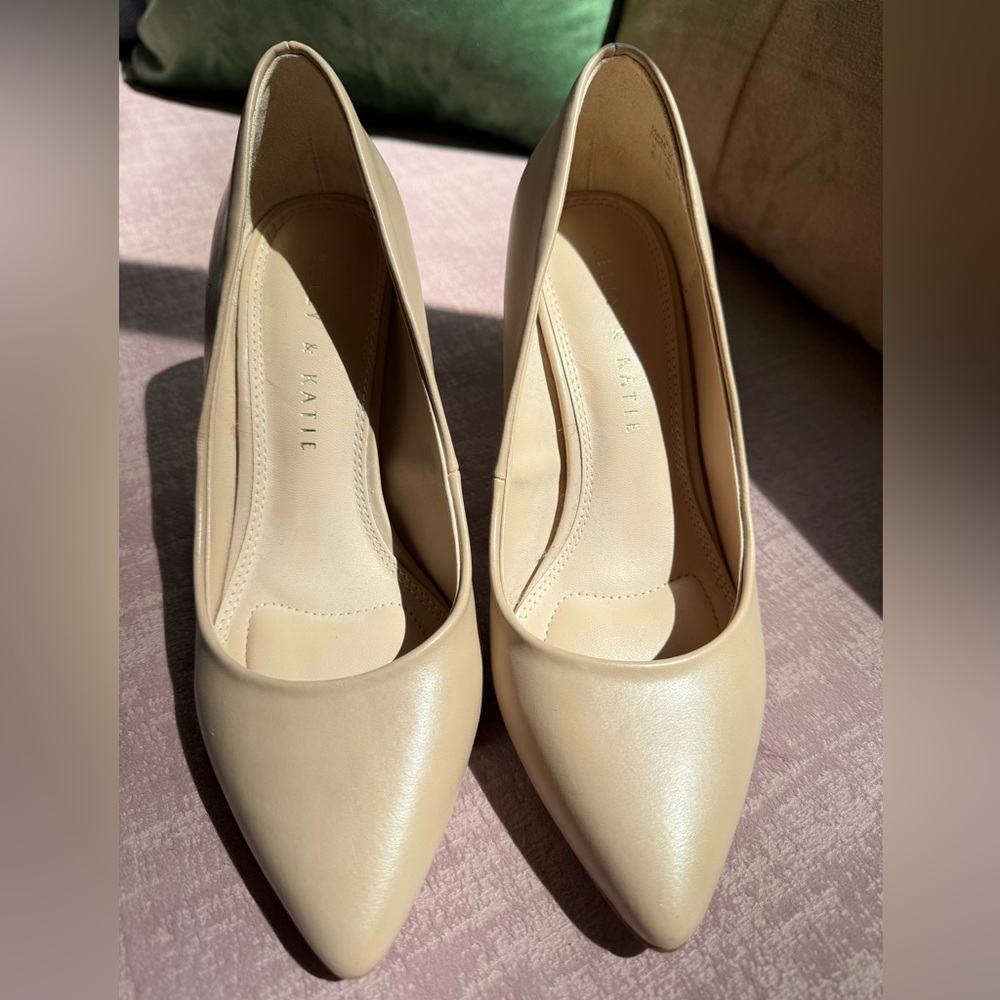Kelly & Katie Blush Pointed-Toe Pumps